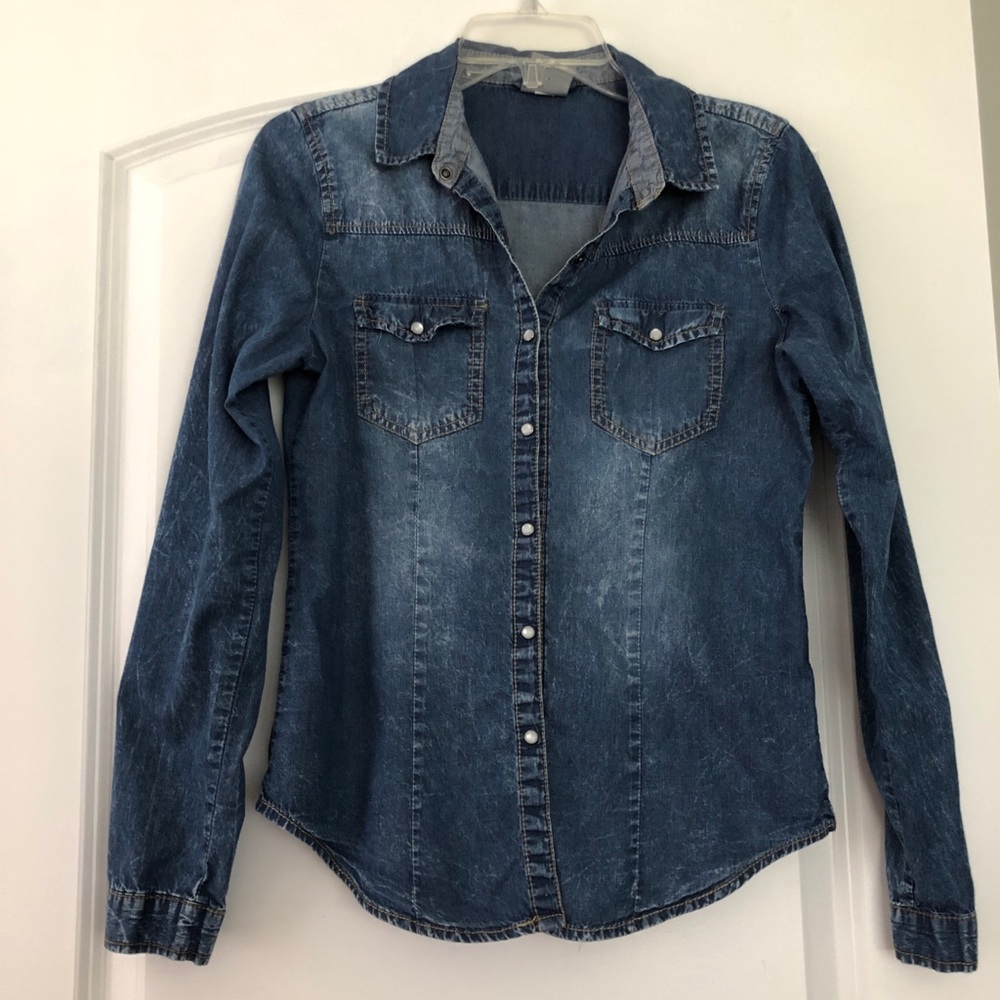 Denim long sleeve button up top